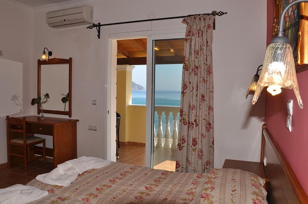 San George Cove * Afión